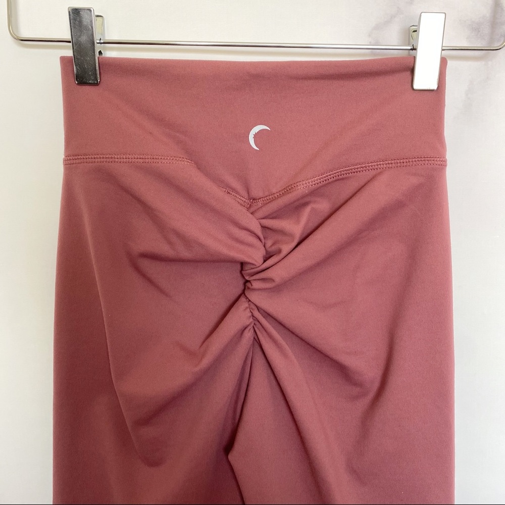 ZYIA | Scrunchy What Poppy High Rise 7/8 Leggings - Picture 7 of 10